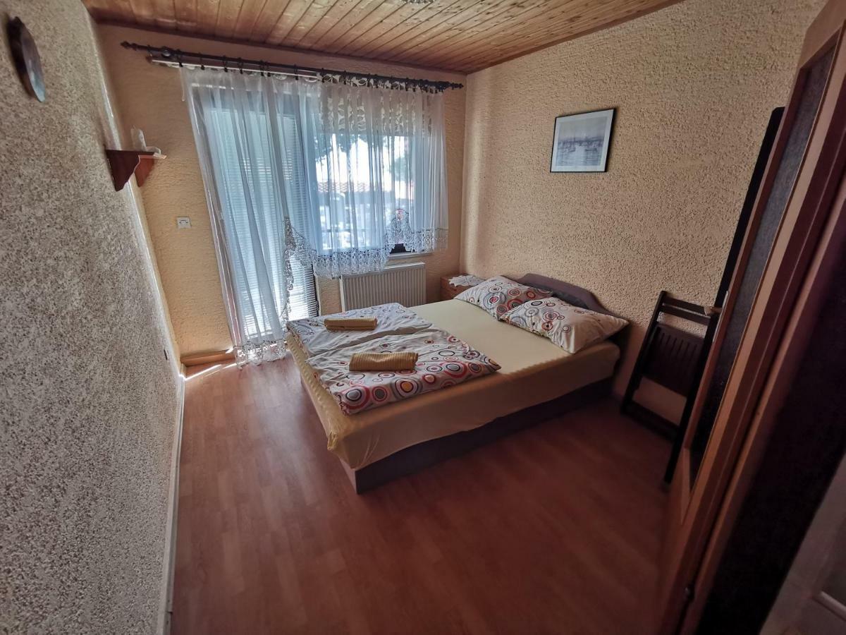Guest House Dijana Kraljevica Exterior photo